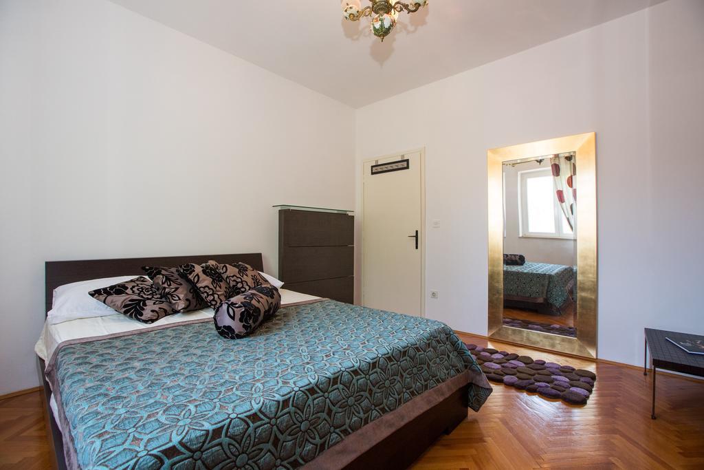 Aida Apartments And Rooms For Couples And Families Free Parking Dubrovnik Bagian luar foto