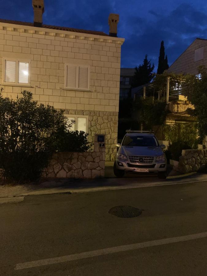 Aida Apartments And Rooms For Couples And Families Free Parking Dubrovnik Bagian luar foto